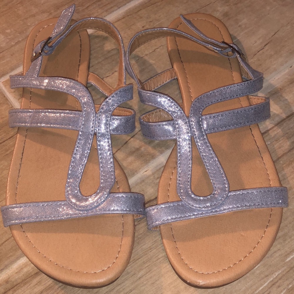 Women’s sandals